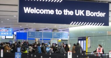 Hivatalosan is bejelentették, mely országok kerülnek a „zöld listára” Nagy-Britanniában május 17-től