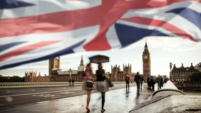 Itt van, mennyi angliai magyar tervez hosszabb távon is Nagy-Britanniában élni 9