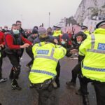 A teherautó sofőrök összecsaptak a rendőrséggel Doverben