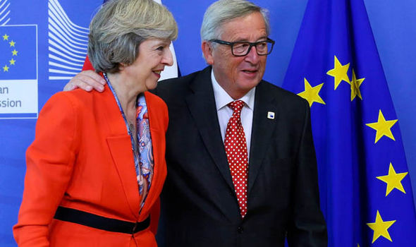 „A brit miniszterelnök könyörgött a privát vacsorán” – újabb botrány a Brexit körül 2
