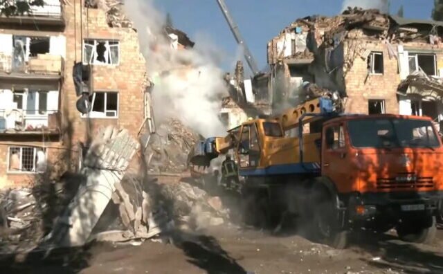 Rakétatámadás érte a British Council épületét is Kijevben – 18 halott köztük gyerekek is