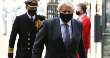 Növekszik az esélye az újabb lockdown-nak: 4-esre emelhetik a készültségi szintet Angliában