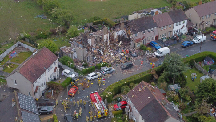 Hatalmas gázrobbanás rombolt porig 3 otthont Angliában 6