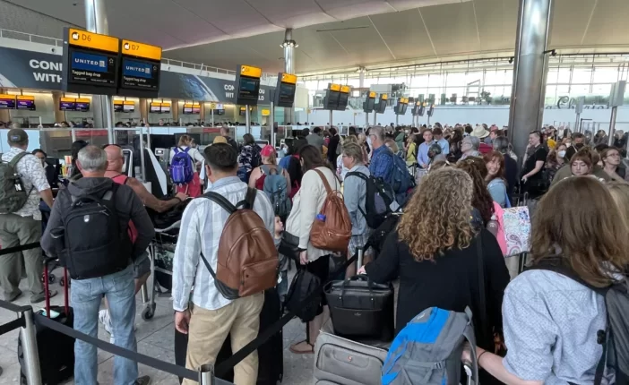 Vagy 15,000 utas bukta a mai repülőjáratát Anglia legnagyobb repülőterén: tovább nő a káosz Heathrow-n, és még kártérítés sem jár!!! 1