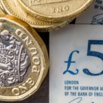 Több, mint 3%-ot emelkedtek a fizetések Nagy-Britanniában (friss adatok)