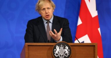 Boris Johnson hivatalos hétfői bejelentése: mi vár a Nagy-Britanniában élőkre a továbbiakban