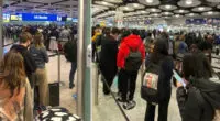 Hatórás sorok a Heathrow reptéren, bénító lassúság, mi lesz így nyáron? 2
