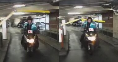 Dirrrr… Nem kicsit vette le fejjel a sorompót a Deliveroo futár az egyik mélygarázsban Angliában (videó)