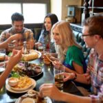 Mától országos szinten kedvezményesen ehetünk az éttermekben, pubokban és kávézókban Nagy-Britanniában