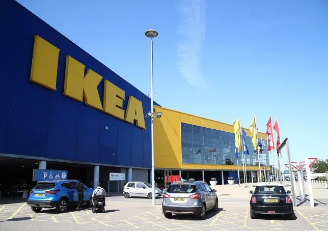 Hatalmas szórakozóhelyet és rendezvényközpontot csinálnak az egyik legnagyobb IKEA épületéből Angliában, Londonban