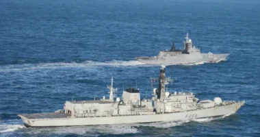Orosz hadihajót észleltek a Csatornán a brit partoktól nem messze 27