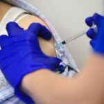 Hiába kapta meg az oltást, koronavírusos lett az egyik ápolónő Nagy-Britanniában