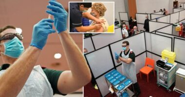 Megnyíltak Angliában az oltási „megaközpontok” (az első fotók)