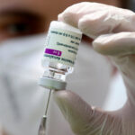 AstraZeneca oltás: van összefüggés a vérrögképződéses halálesetekkel, leállítják a gyerekeken való tesztelést