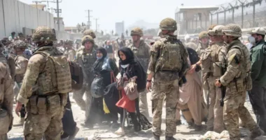 850 millió fontért hozták be titokban tömegével az országba az afgánokat a brit védelmi minisztérium hibája miatt - kiderültek a részletek