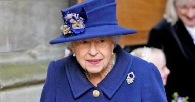 Nincs jól a királynő: az orvosai még hosszabb pihenőre utasították