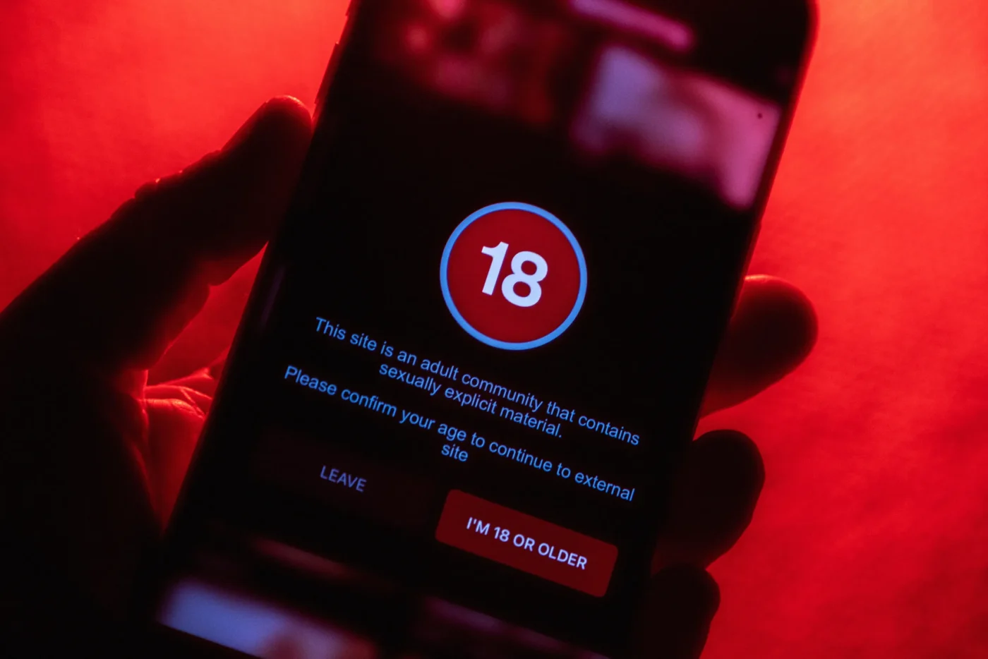 November 6-tól betiltják a pornó bizonyos formáit Nagy-Britanniában: büntethető lesz a birtoklása és terjesztése November 6-tól betiltják a pornó bizonyos formáit Nagy-Britanniában
