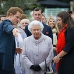 Lovaggá ütötte Harry herceget a királynő