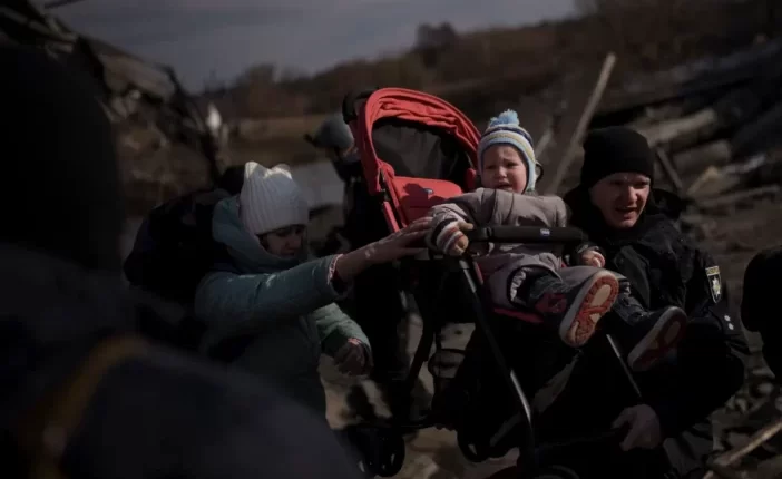A brit kormány £350-ot ad mindenkinek havonta, aki ukrán menekülteket hajlandó elszállásolni 1