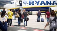 Történelmi jelentőségű döntés született a Ryanairrel szemben a kézipoggyász díja kapcsán - jó hír az utasoknak