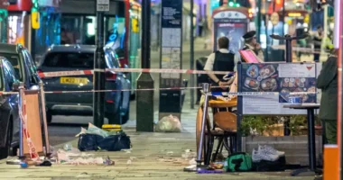 Tüzet nyitott egy támadó a nyílt utcán az egyik londoni étteremben étkezőkre – többen megsérültek egy 9 éves kislány kritikus állapotban