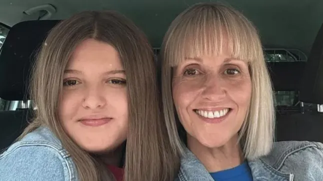 "Csak egy fotót akart csinálni" - 15 éves lányt sodort el egy hullám Angliában, ketten is utána ugrottak, mindannyian meghaltak