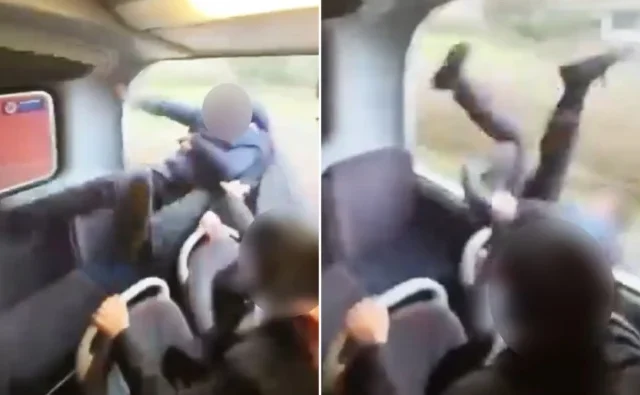 Két iskolás fiú kizuhant egy emeletes busz felső szintjéről menet közben Angliában