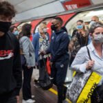 Mégis kötelező lesz a maszk a tömegközlekedésen Londonban