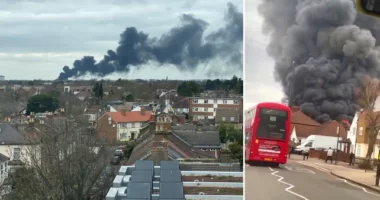 Hatalmas füstoszlop, és lángnyelvek, amik kilométerekről látszottak, miután tűz ütött ki a Heathrow reptér mellett