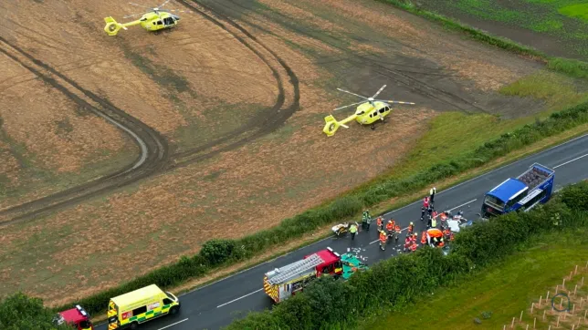 Súlyos baleset, egy emeletes busz és egy tesla ütközött Angliában, Yorkban – egy ember meghalt, többen megsérültek 3