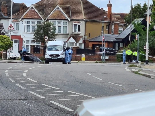 Sétálgatás közben egy férfi megtámadott és megölt egy fiatal nőt Londonban a nyílt utcán, akit még csak nem is ismert 5