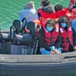 Elképesztően sok, már több mint 20 ezer migráns jött át a csatornán keresztül Nagy-Britanniába csak idén