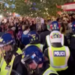 Súlyos összecsapás London utcáin az iráni nagykövetség előtt: több rendőr súlyosan sérült, miután a tüntetés eldurvult