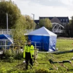 17 éves fiút késeltek halálra fényes nappal tinédzserek kint a szabadban Angliában
