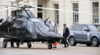Rengetegen kiakadtak a brit miniszterelnökre, aki „már megint” privát helikopterrel ment egy olyan útra, ami vonattal is majdnem olyan gyors lett volna 2