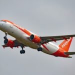 Kártérítést követel egy férfi az easyJet-től Nagy-Britanniában, miután a járatukba belecsapott a villám