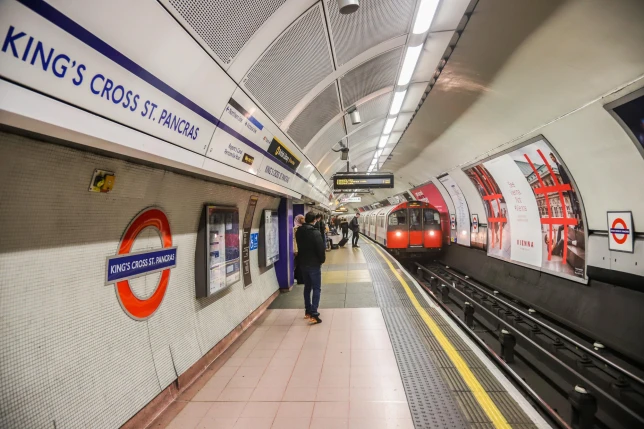Megbénulhat a tömegközlekedés, egy egész héten át tartó metrósztrájk lesz Londonban 3