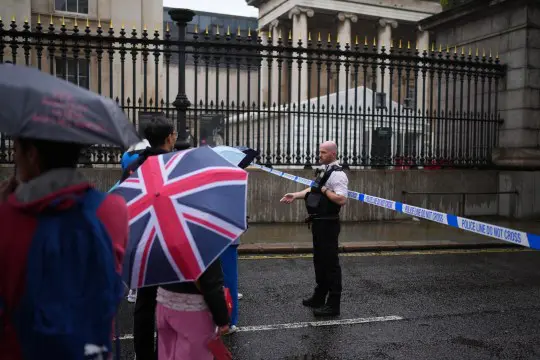 Késelés történt a British Museum előtt, London szívében