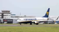 Kényszerleszállást kellett végrehajtania a Ryanair egyik londoni járatának „technikai problémák” miatt 2