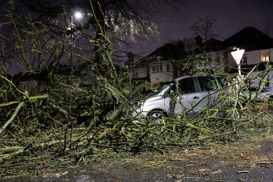 Már halálos áldozata is van a Henk viharnak Nagy-Britanniában, és több mint 600 helyen van árvízriasztás az ország területén 4