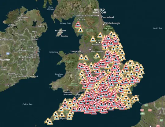 Óriási árvizek Nagy-Britanniában több száz helyen, és az előrejelzések szerint még több eső jön 5