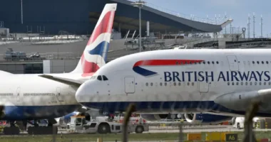 Menet közben emelték az ételek és italok árát az egyik angliai repülőjáraton, ráadásul nem is kicsivel