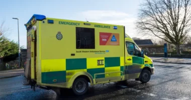 Letartóztattak két, a mentőszolgálatnál dolgozó alkalmazottat Angliában - hat ember halálához lehet közük