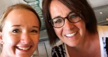 Újabb tragédia az NHS hibájából: hónapokon át félrediagnosztizáltak egy fiatal nőt, mire kiderült, hogy 4-es stádiumú rákban szenved