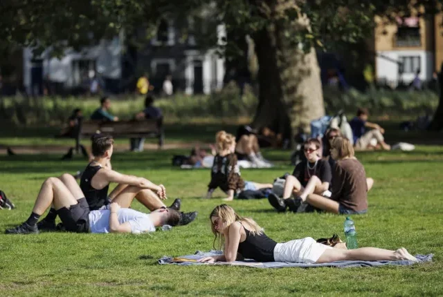 Másodfokú hőségriadó, 33C és mindeközben még egy komoly vihar is jön Anglia egy részén
