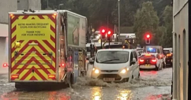 Hatalmas mennyiségű eső és viharok ma egész nap Anglia déli felén, és várhatóan a főváros egyes részein is