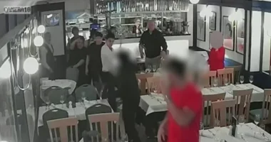 Megpróbált fizetés nélkül távozni egy pár egy étteremből Angliában, de itt még nincs vége, ők csavartak még egyet a sztorin