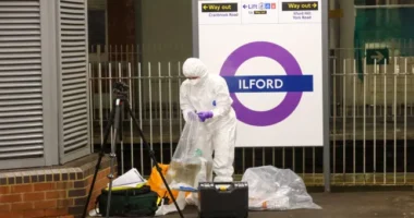 Le kellett zárni egy egész vasútállomást Londonban, mert egy férfi váratlanul több alkalmazottat is megtámadott