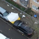 Tüzet nyitottak egy templomból kifelé jövő tömegre Londonban – 1 nő életét vesztette és többen megsérültek
