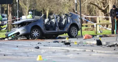 Súlyos autóbaleset Londonban - száguldozott, majd egy másik autóba csapódott egy BMW, a másik sofőr halálát okozva